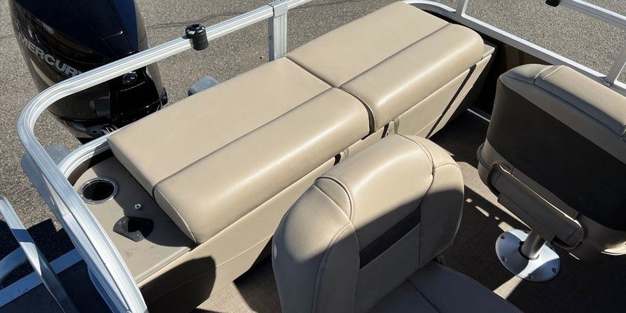 Sun Tracker Fishin Barge 24 XP3