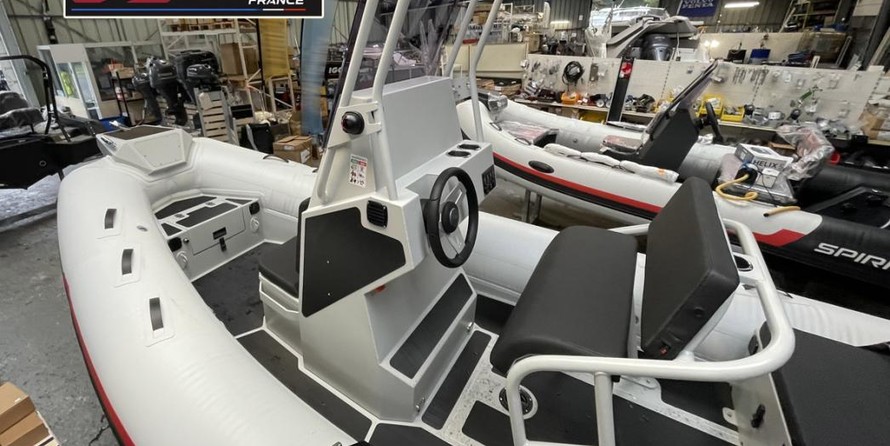 Salcombe flyer 530 sport