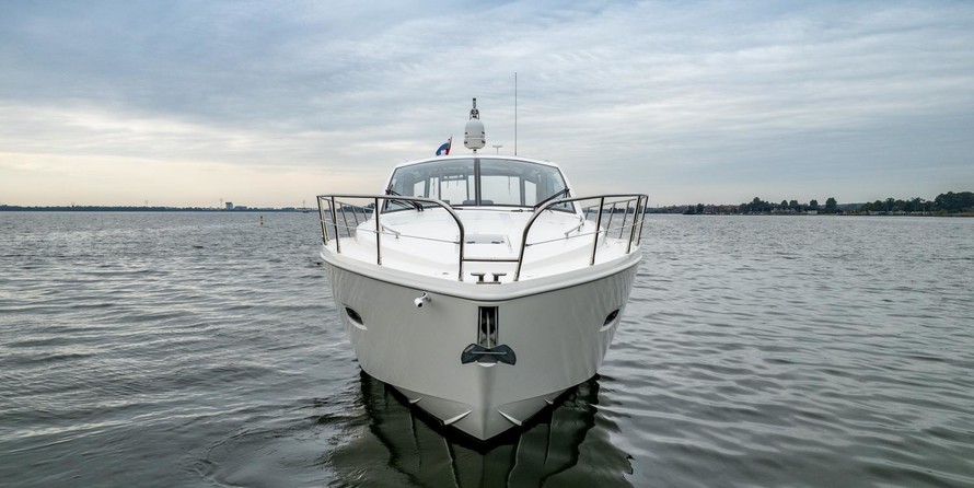 Sealine SC47