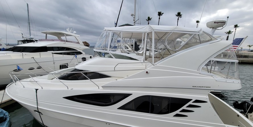 Silverton 43 Sport Bridge