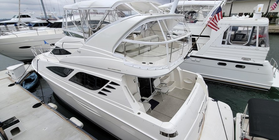 Silverton 43 Sport Bridge