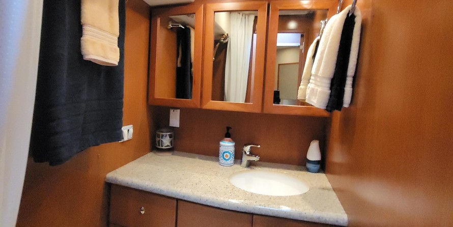 Silverton 43 Sport Bridge