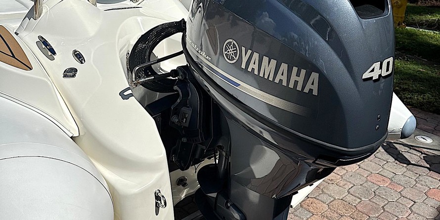 Avon Seasport 360 Deluxe