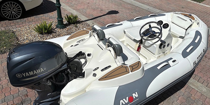 Avon Seasport 360 Deluxe