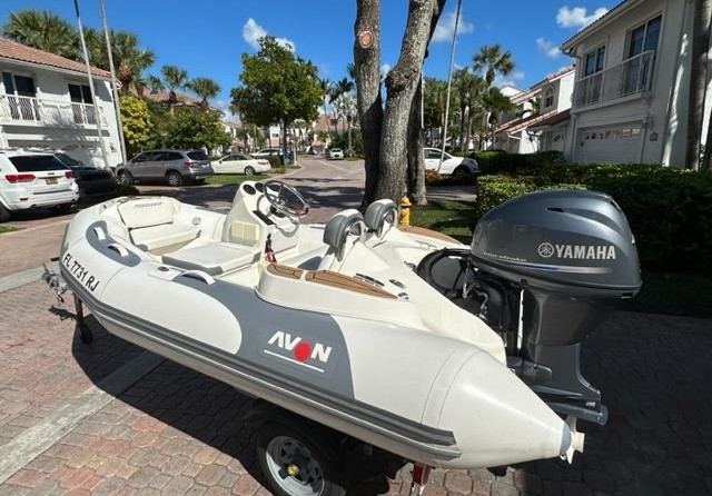 Avon Seasport 360 Deluxe