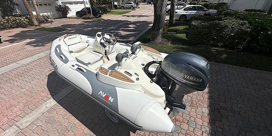 Avon Seasport 360 Deluxe