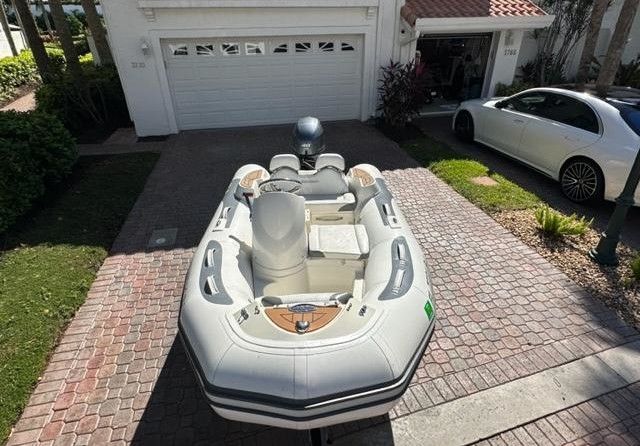 Avon Seasport 360 Deluxe