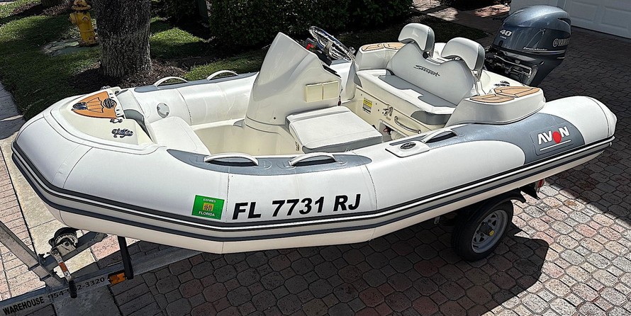 Avon Seasport 360 Deluxe