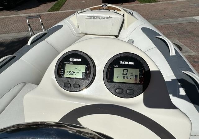 Avon Seasport 360 Deluxe