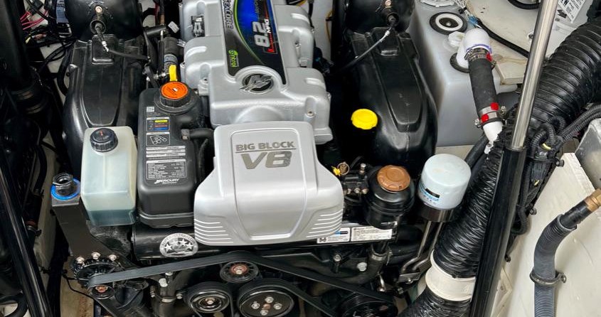 Sea Ray Sundancer 350 Coupe