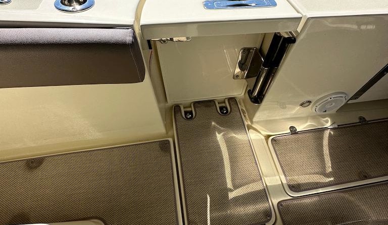 Chris-Craft Catalina 30