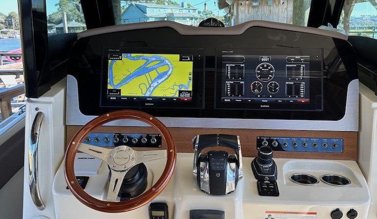 Chris-Craft Catalina 30