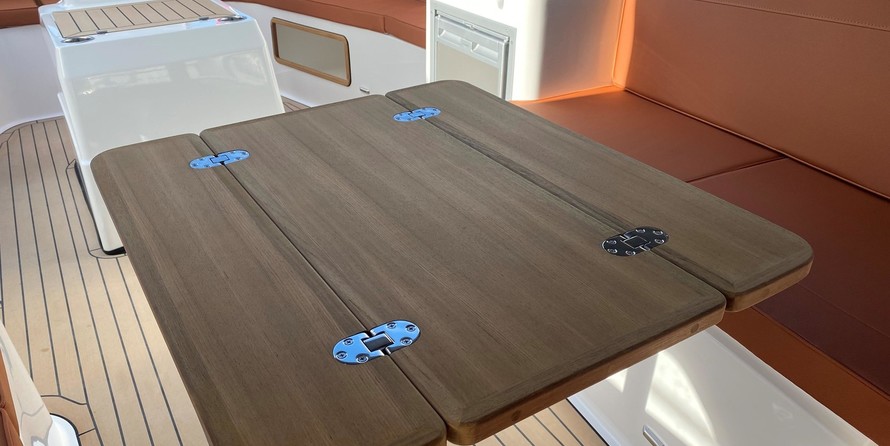 Interboat intender 820