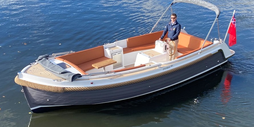 Interboat intender 820