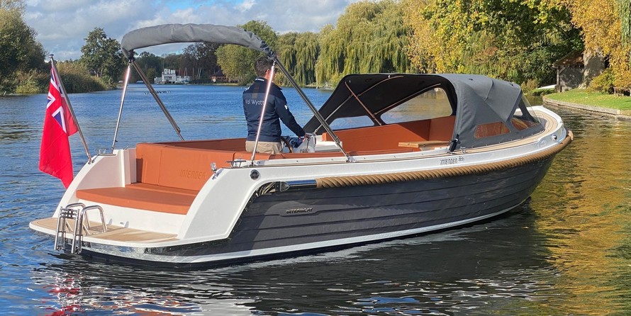 Interboat intender 820