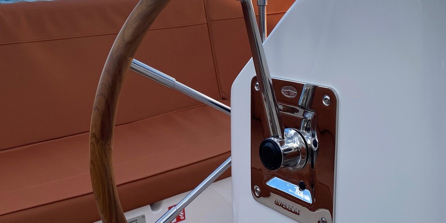 Interboat intender 820