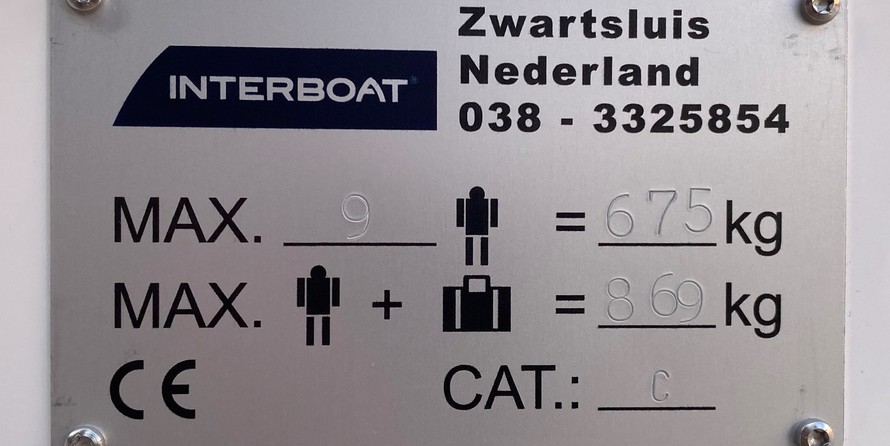 Interboat intender 820