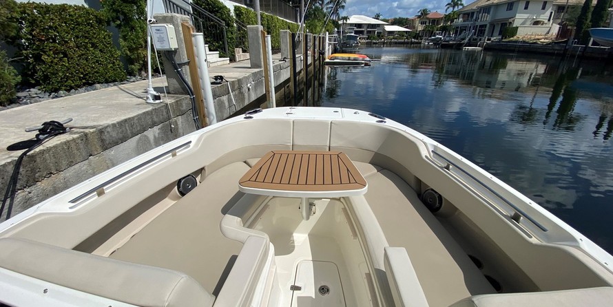Boston Whaler 320 Vantage