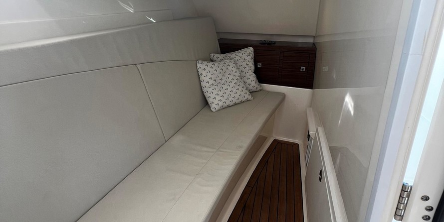 Boston Whaler 320 Vantage