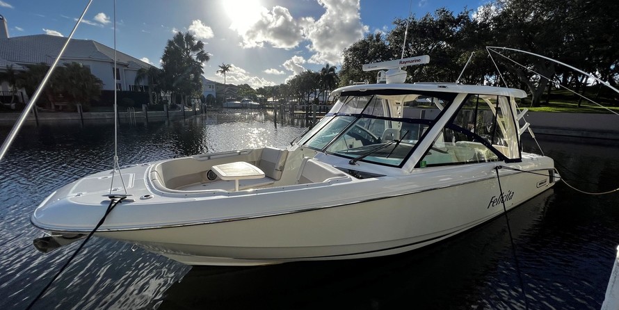 Boston Whaler 320 Vantage
