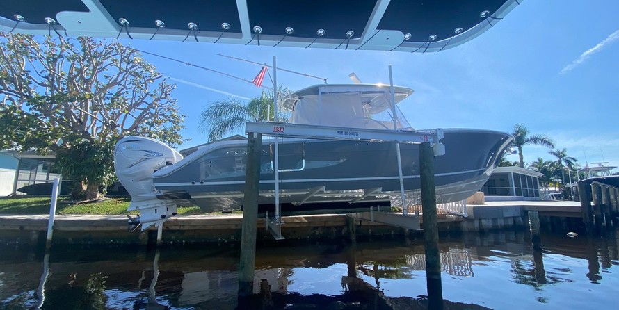 Cobia 217 center console