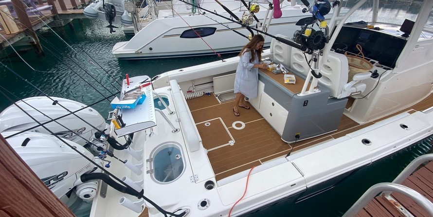 Cobia 217 center console