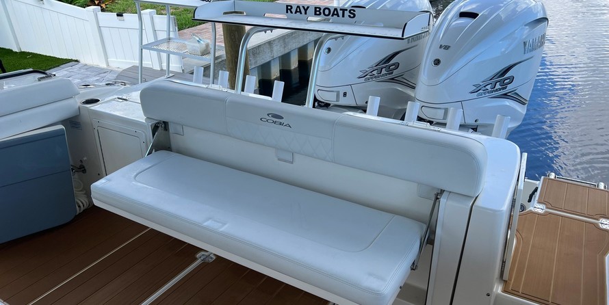 Cobia 217 center console