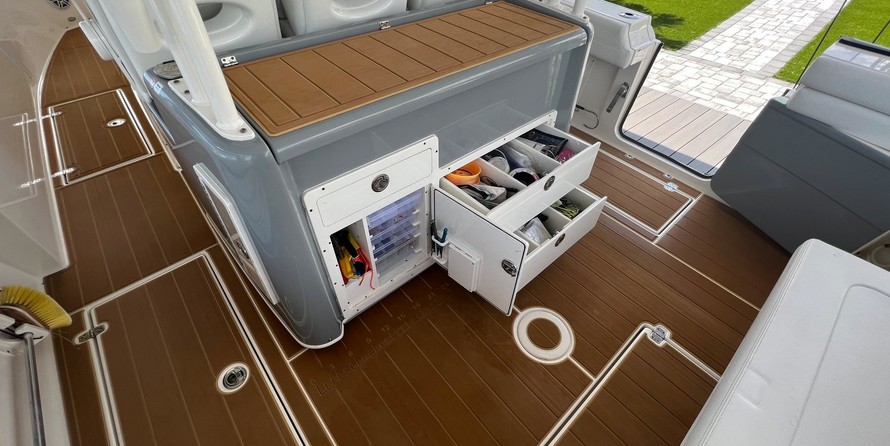 Cobia 217 center console