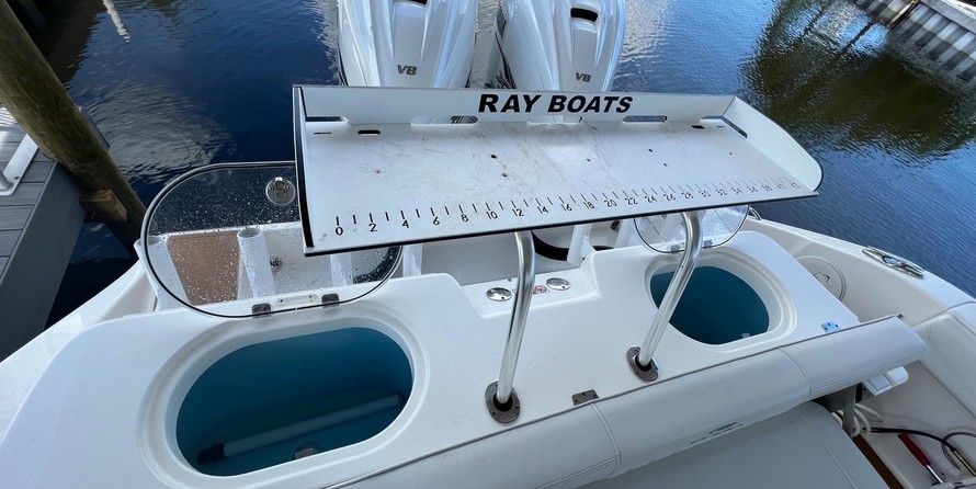 Cobia 217 center console