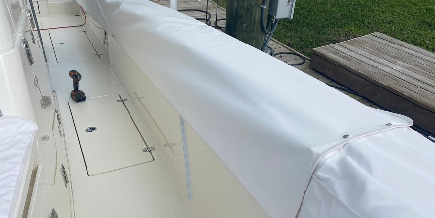 Cobia 217 center console