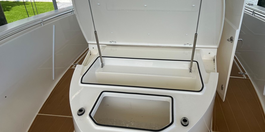 Cobia 217 center console