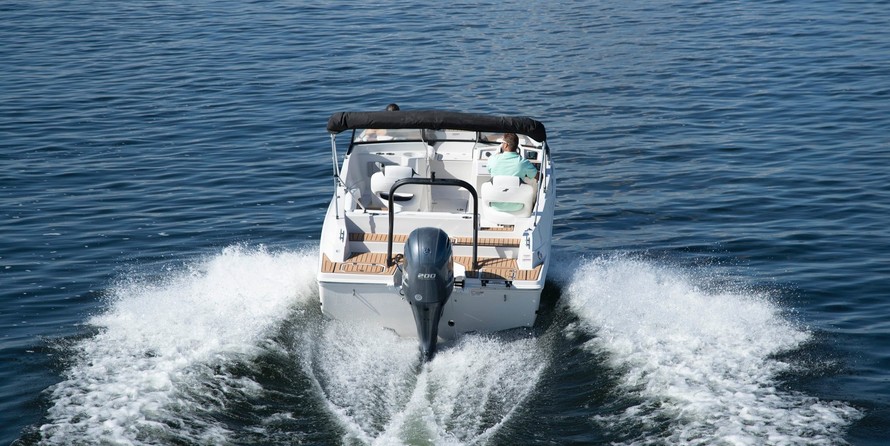 Starcraft Marine Crossover 210 OB SCX EXT