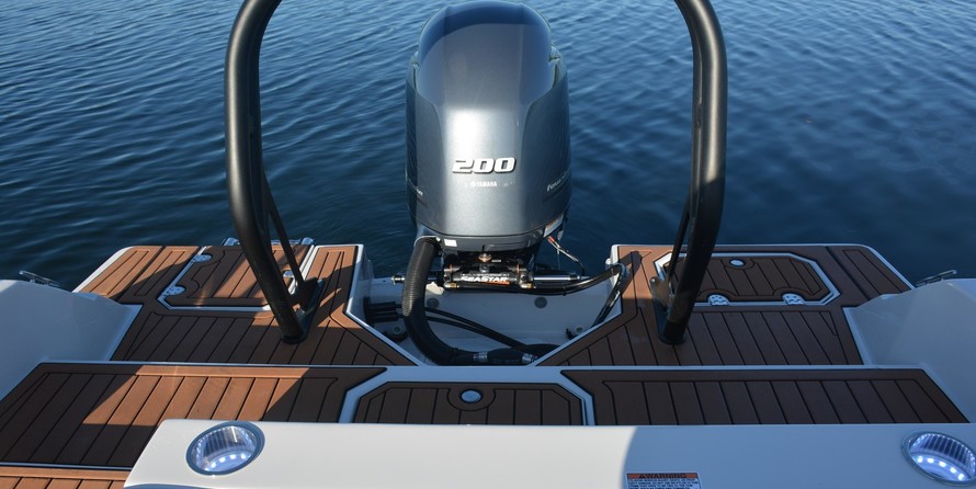 Starcraft Marine Crossover 210 OB SCX EXT