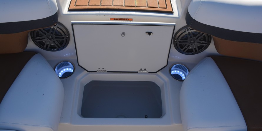 Starcraft Marine Crossover 210 OB SCX EXT