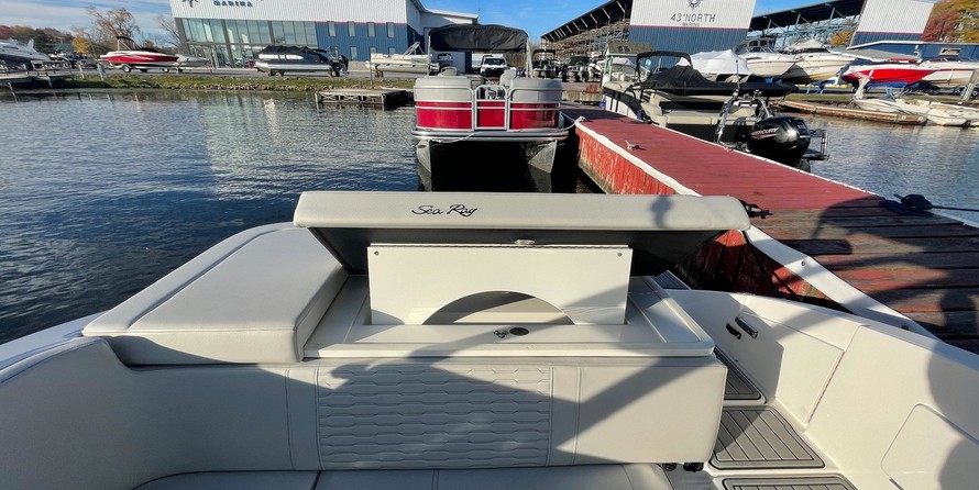 Sea Ray 230 SPX