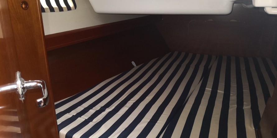 Beneteau 393