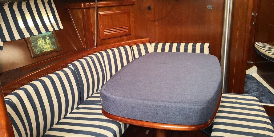 Beneteau 393
