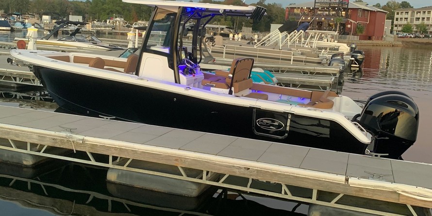 Sea Ray hunt ultra 211