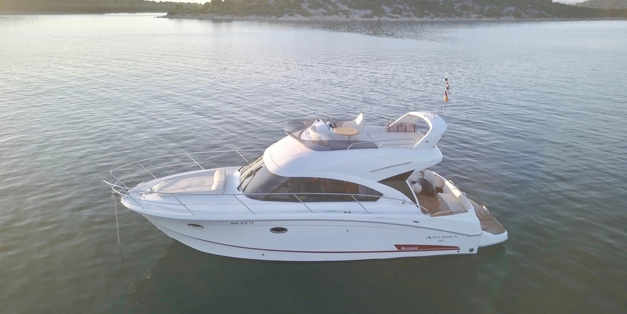 Beneteau Antares 36