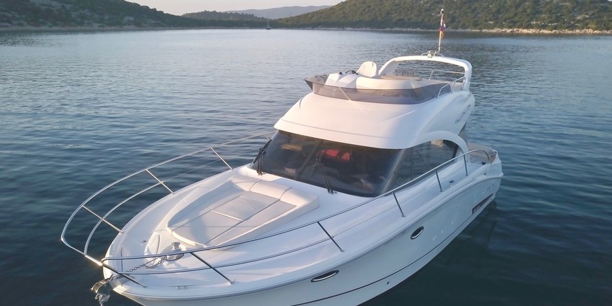 Beneteau Antares 36