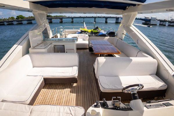 Sunseeker 86 Yacht