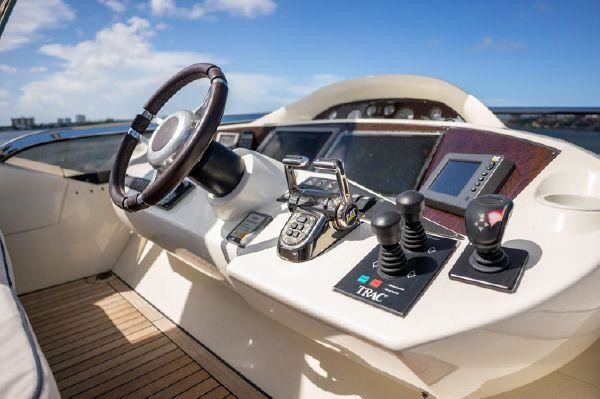 Sunseeker 86 Yacht