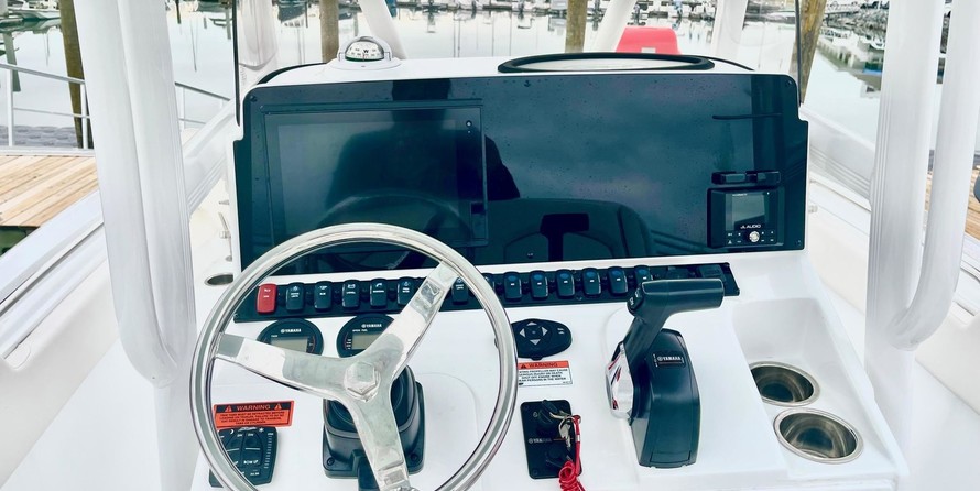 Sea Ray hunt ultra 211