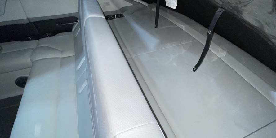 Formula 350 Crossover Bowrider