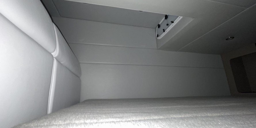 Formula 350 Crossover Bowrider