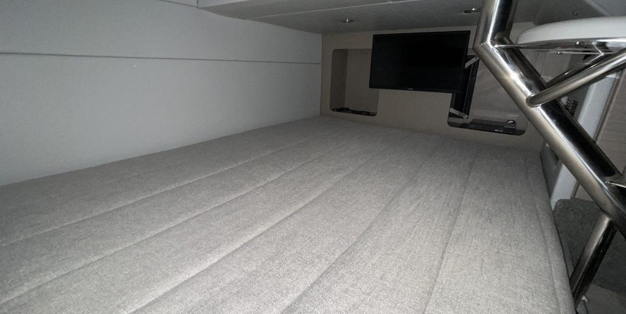 Formula 350 Crossover Bowrider