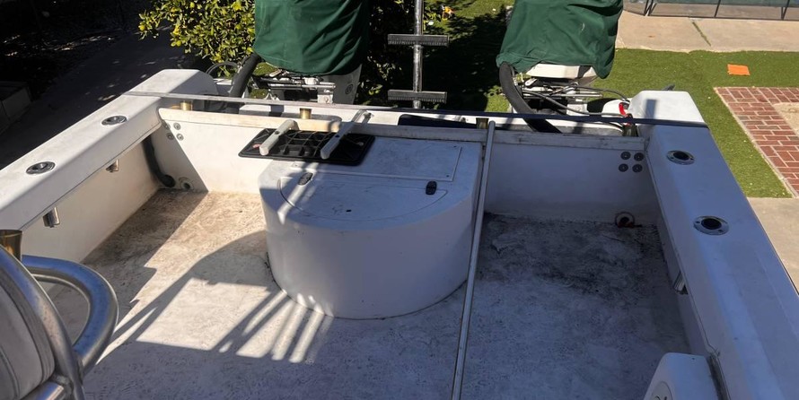 Twin vee 26 family fisherman