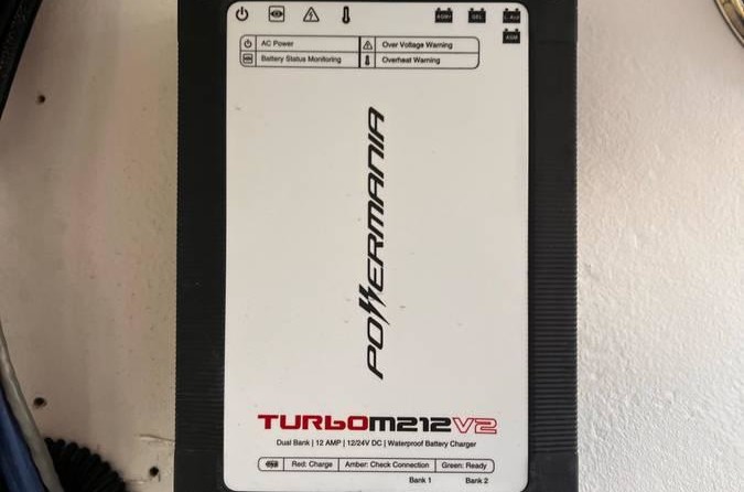 Twin vee 26 family fisherman