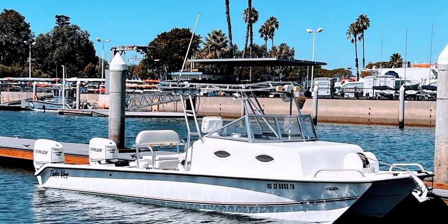 Twin vee 26 family fisherman