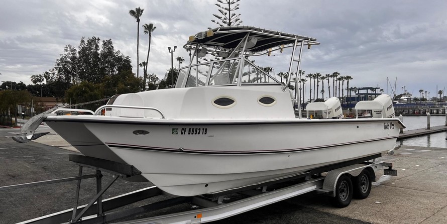 Twin vee 26 family fisherman